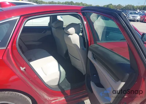 2019 Honda Accord Lx z USA, uszkodzony, nr VIN 1HGCV1F1XKA056286